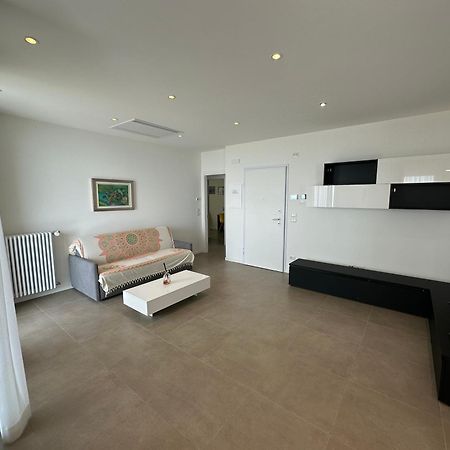 Nuovo Residence Serenissima Frontemare - Agenzia Cocal Caorle Buitenkant foto