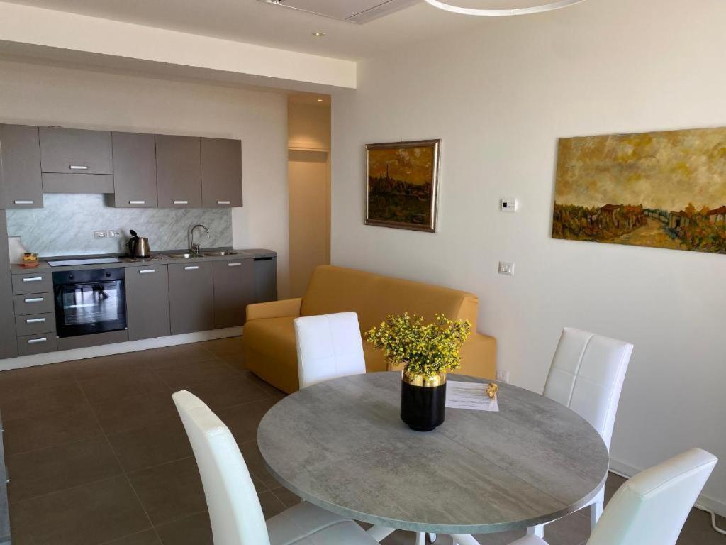 Nuovo Residence Serenissima Frontemare - Agenzia Cocal Caorle Buitenkant foto