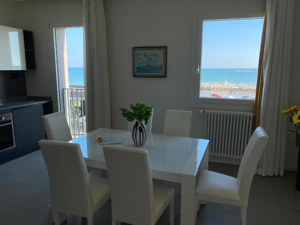 Nuovo Residence Serenissima Frontemare - Agenzia Cocal Caorle Buitenkant foto