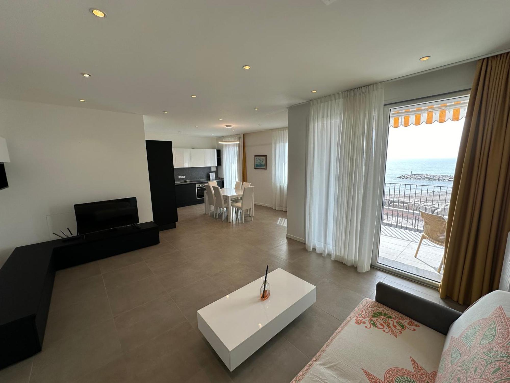 Nuovo Residence Serenissima Frontemare - Agenzia Cocal Caorle Buitenkant foto